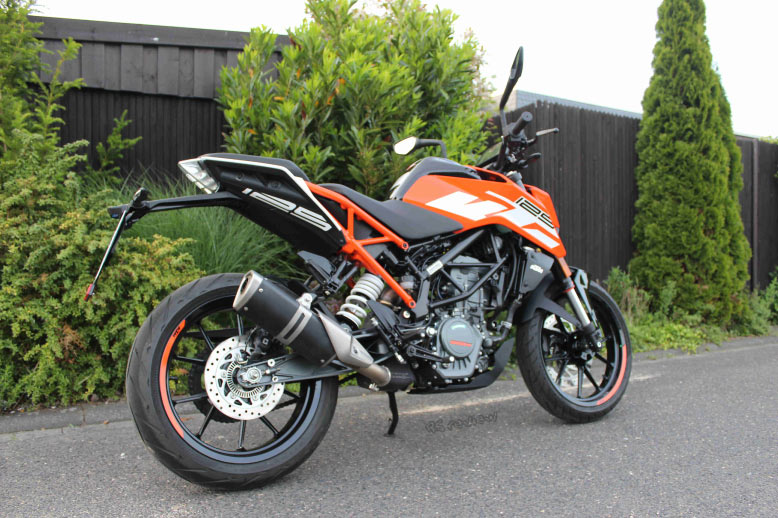 DUKE 125 von KTM / Powerparts / RS review. If you want a picture, then tell me.