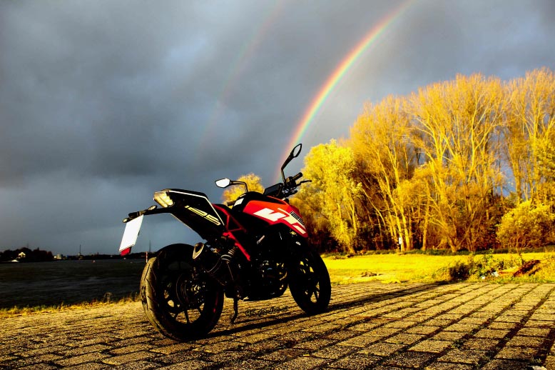 KTM 125 DUKE 2017/ RS review / KTM DUKE orange / If you want a picture, then tell me.